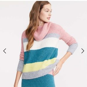 LOU & GREY STRIPED PLUSHFUZZ TURTLENECK SWEATER